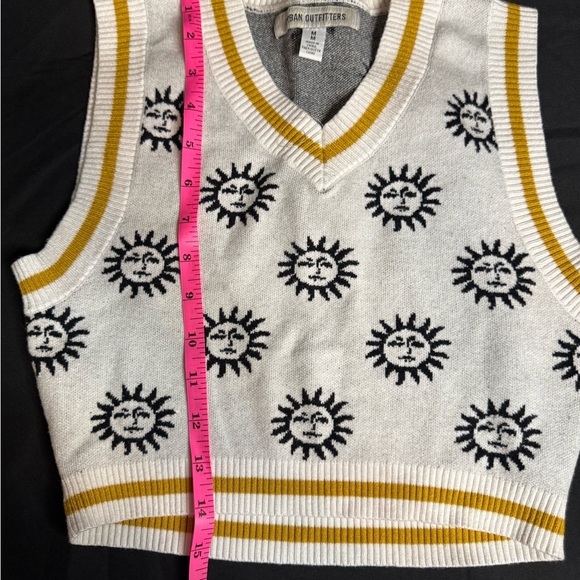 Urban Outfitters Sunburst Knit Vest in White and Yellow - Picture 5 of 5
